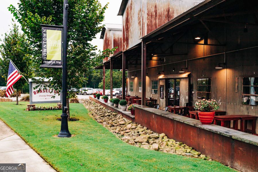 Image 66 of a home in Rosewood Lake Estates.