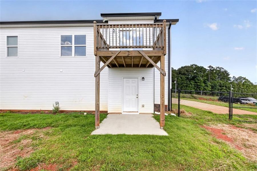 Exterior details and patio area of a home in , Eastanollee (Image 27).