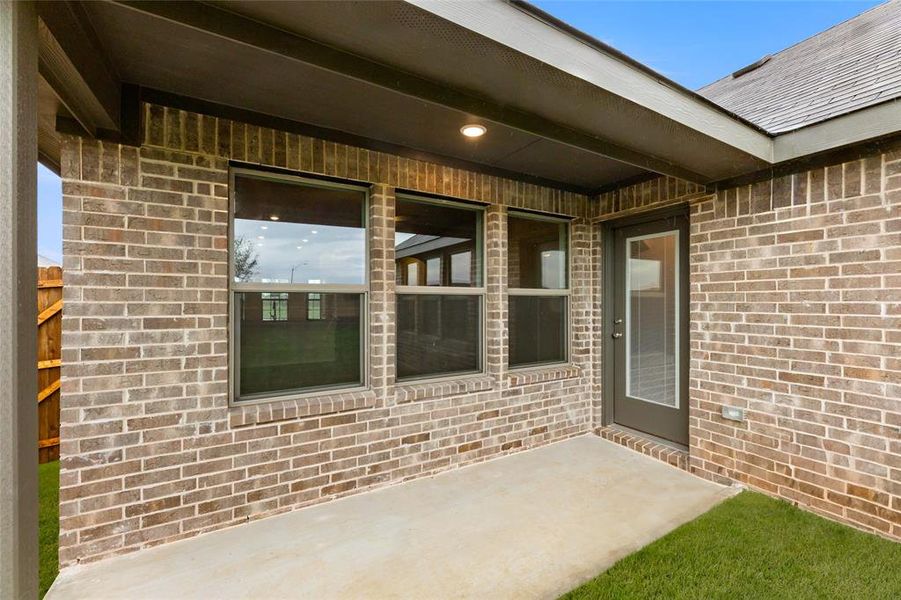 4509 Snakeweed-Patio-1