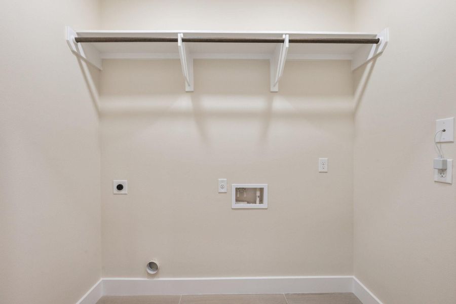 Spacious, unfurnished interior of a new home in , Franklin (Image 19).