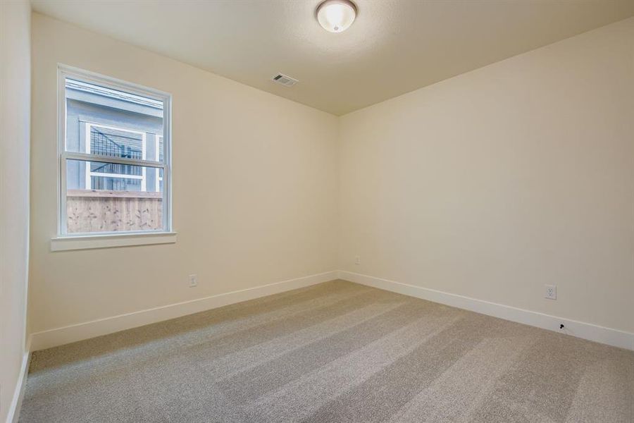 Spacious, unfurnished interior of a new home in Hillstead, Lavon (Image 24).