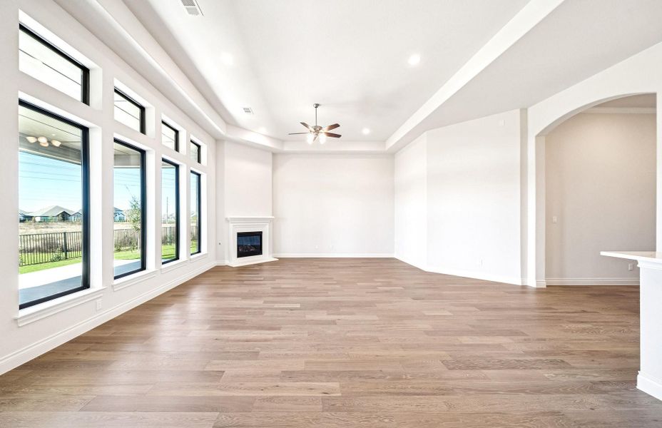 Spacious, unfurnished interior of a new home in Bridgeland 60′, Cypress (Image 19).