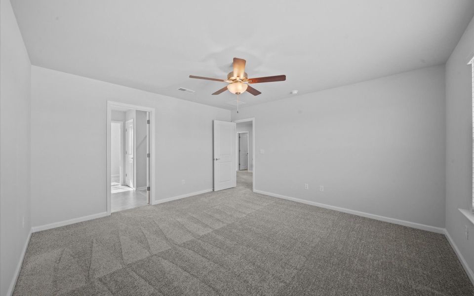 Spacious, unfurnished interior of a new home in Crestview, Spartanburg (Image 23). Spacious, unfurnished interior of a new home in Crestview, Spartanburg (Image 23).