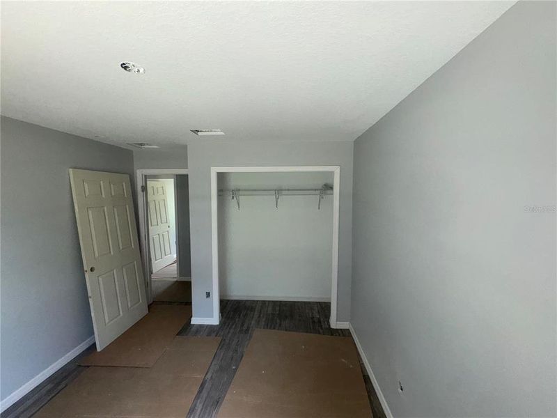Spacious, unfurnished interior of a new home in , Ocala (Image 23).
