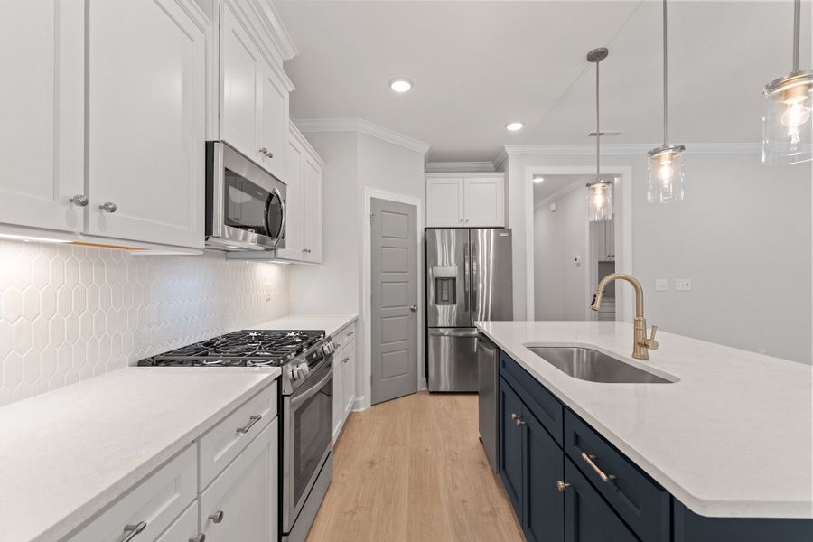 Representative furnished interior of a home built from the The Ellery by RobuckHomes in Baylee Ridge, Selma (Image 50).