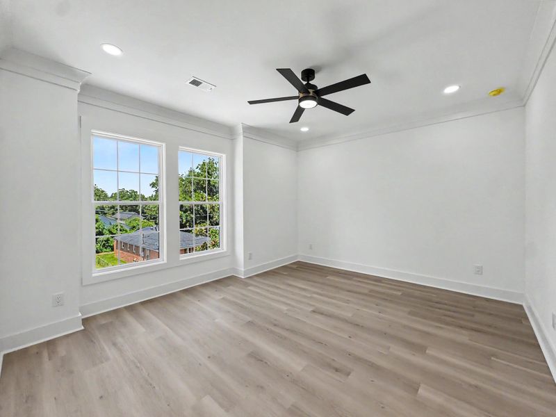 Spacious, unfurnished interior of a new home in , North Charleston (Image 27).