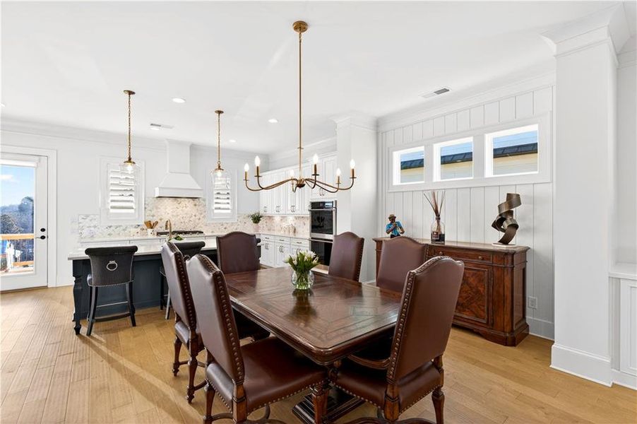 Furnished interior view inside a new home in Hillandale In Historic Roswell, Roswell (Image 5). Furnished interior view inside a new home in Hillandale In Historic Roswell, Roswell (Image 5).