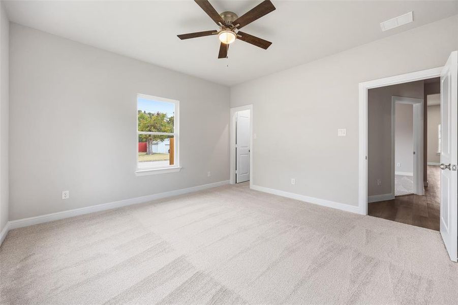Spacious, unfurnished interior of a new home in , Fort Worth (Image 29).