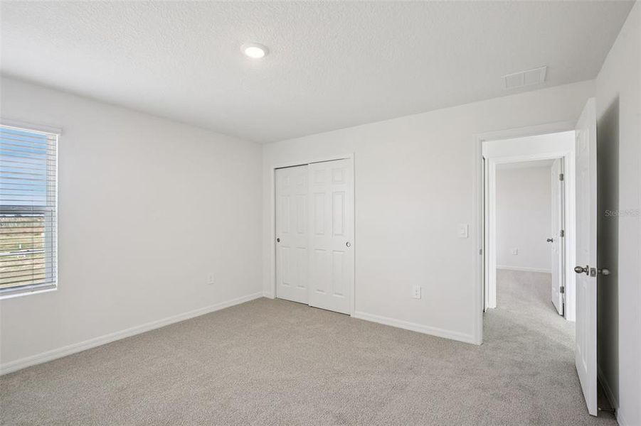 Spacious, unfurnished interior of a new home in , Lake Alfred (Image 27).