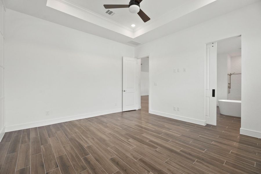 Private primary suite (*Photo not of actual home and used for illustration purposes only.)