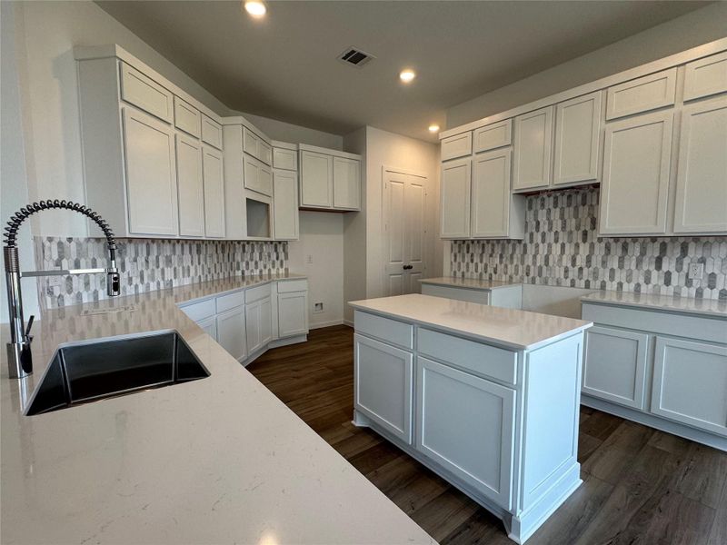 Pictures are representative of same floor plan - not actual home Pictures are representative of same floor plan - not actual home