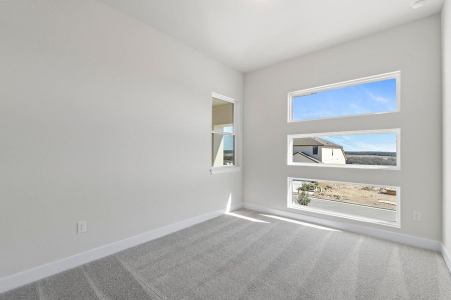 Spacious, unfurnished interior of a new home in Lariat, Liberty Hill (Image 31).