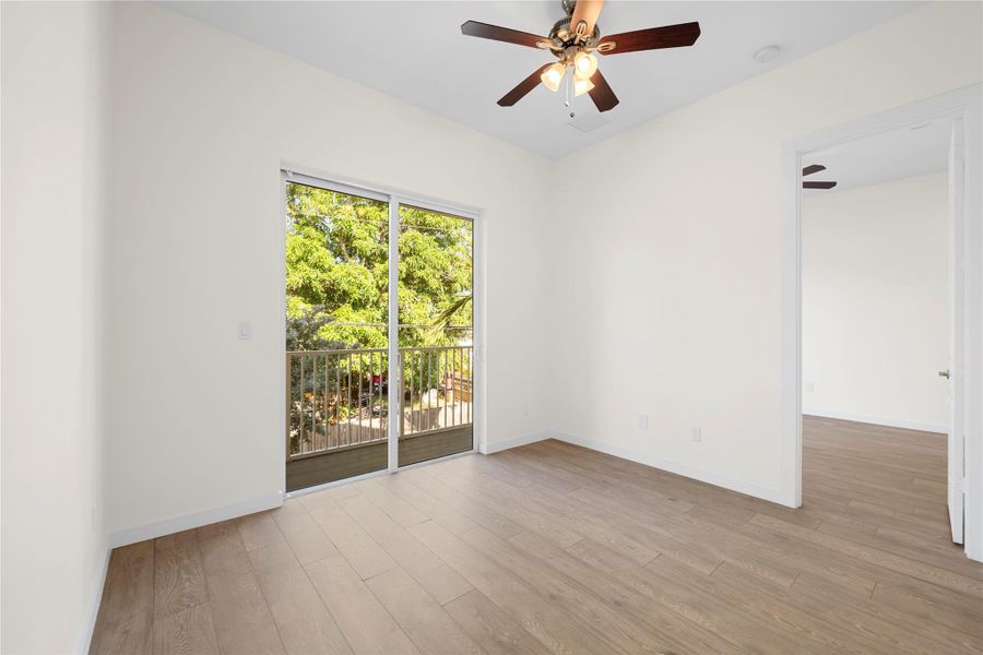 Spacious, unfurnished interior of a new home in , Fort Lauderdale (Image 15).