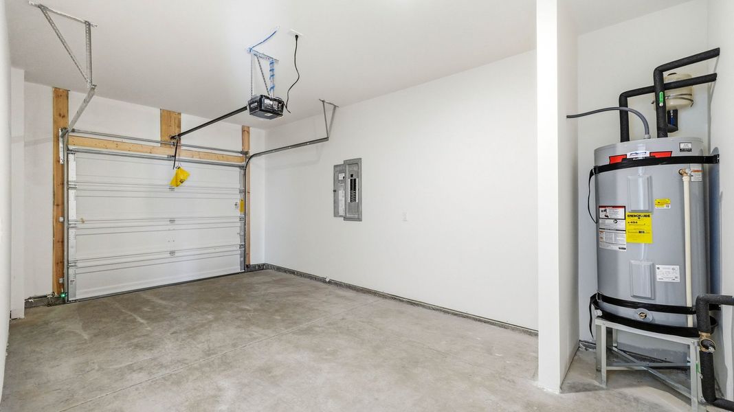 Spacious, unfurnished interior of a new home in The Arbor Townhomes, Kingsport (Image 27). Spacious, unfurnished interior of a new home in The Arbor Townhomes, Kingsport (Image 27).
