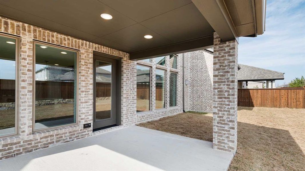 Exterior details and patio area of a home in North Sky, Celina (Image 3).