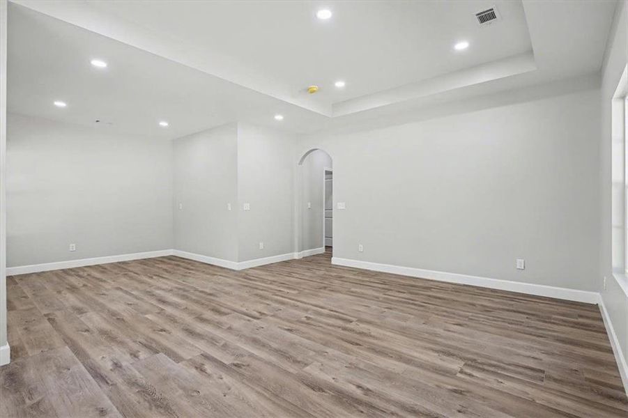 Spacious, unfurnished interior of a new home in , Lindale (Image 39).