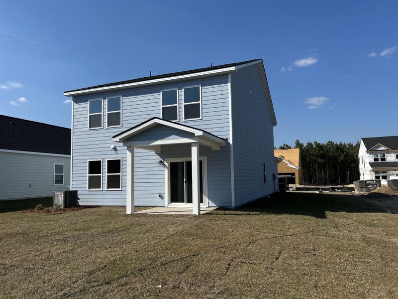 Exterior details and patio area of a home in Tea Farm, Ravenel (Image 4).
