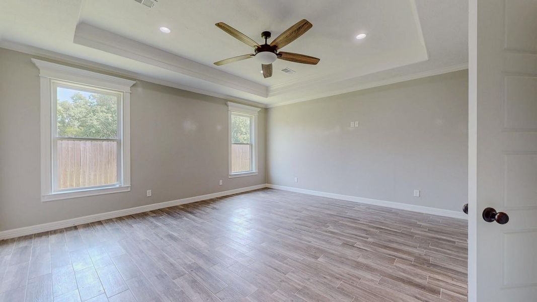 Spacious, unfurnished interior of a new home in , Beaumont (Image 34).
