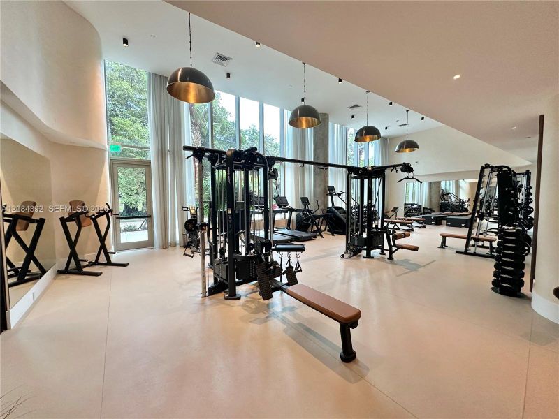Community amenities in , Miami (Image 42).