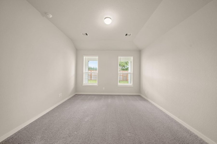 Spacious, unfurnished interior of a new home in Barton Creek Ranch, Conroe (Image 26). Spacious, unfurnished interior of a new home in Barton Creek Ranch, Conroe (Image 26).