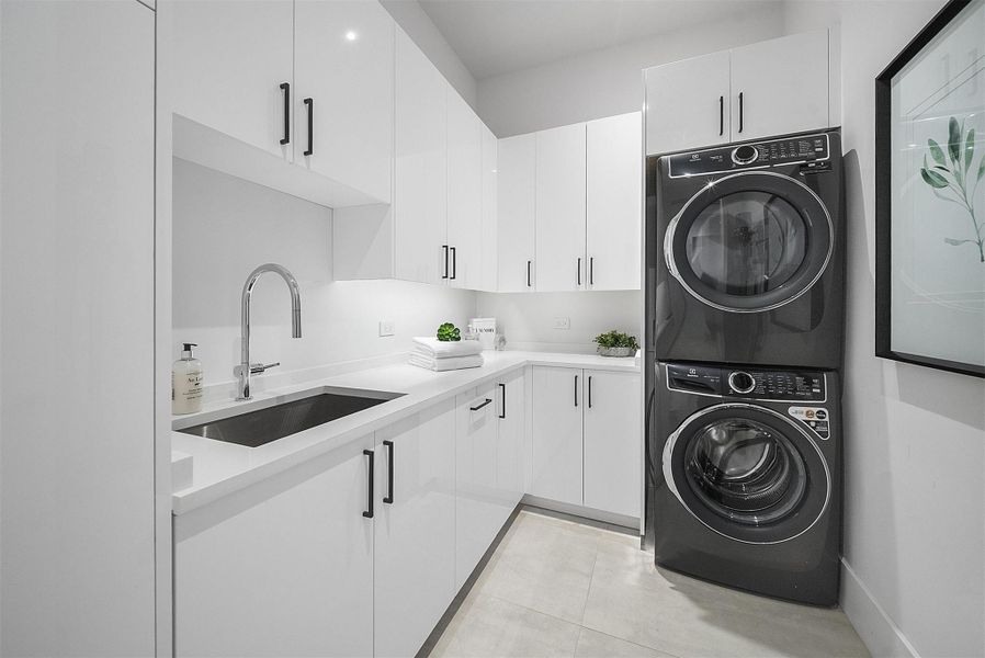 Furnished interior view inside a new home in , Fort Lauderdale (Image 36).