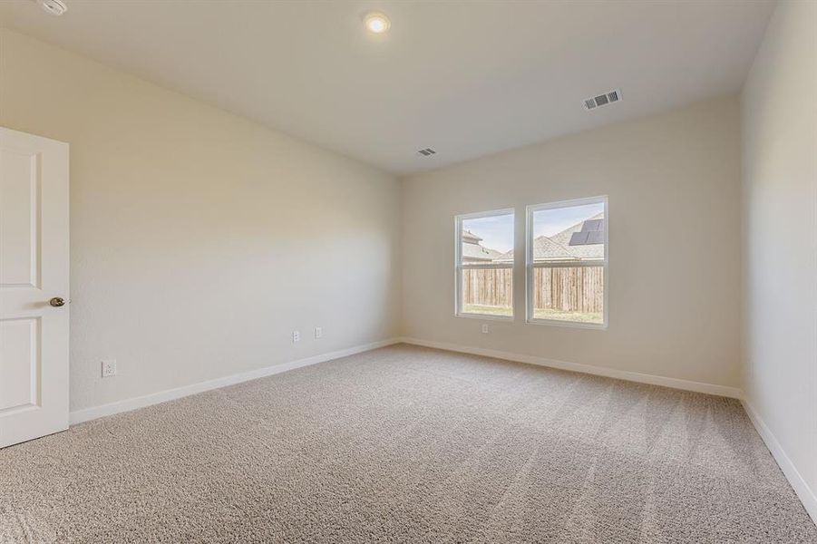 Spacious, unfurnished interior of a new home in MiraVerde, Crowley (Image 19).