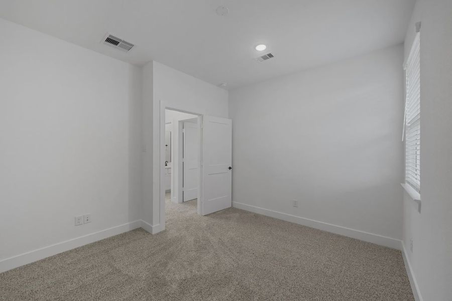 Spacious, unfurnished interior of a new home in Elyson Courtyard Collection, Katy (Image 13).