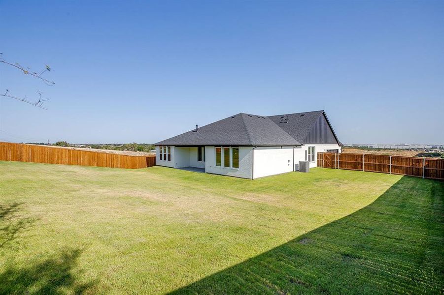 Image 38 of a home in Sweetgrass.