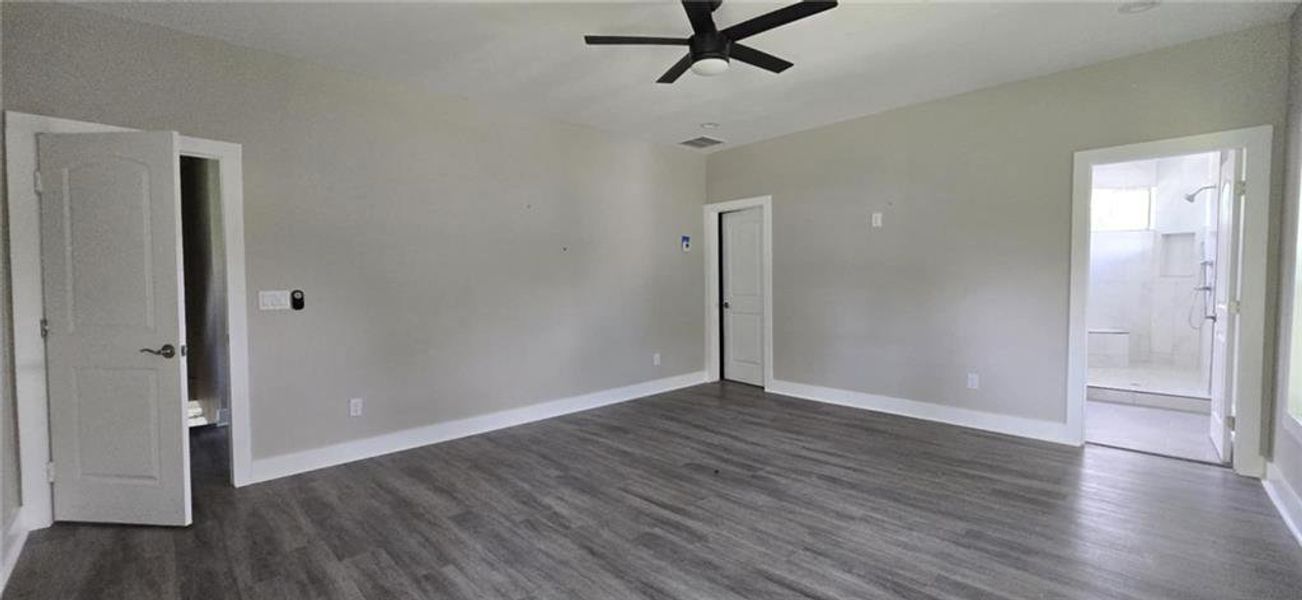 Spacious, unfurnished interior of a new home in , Atlanta (Image 28).