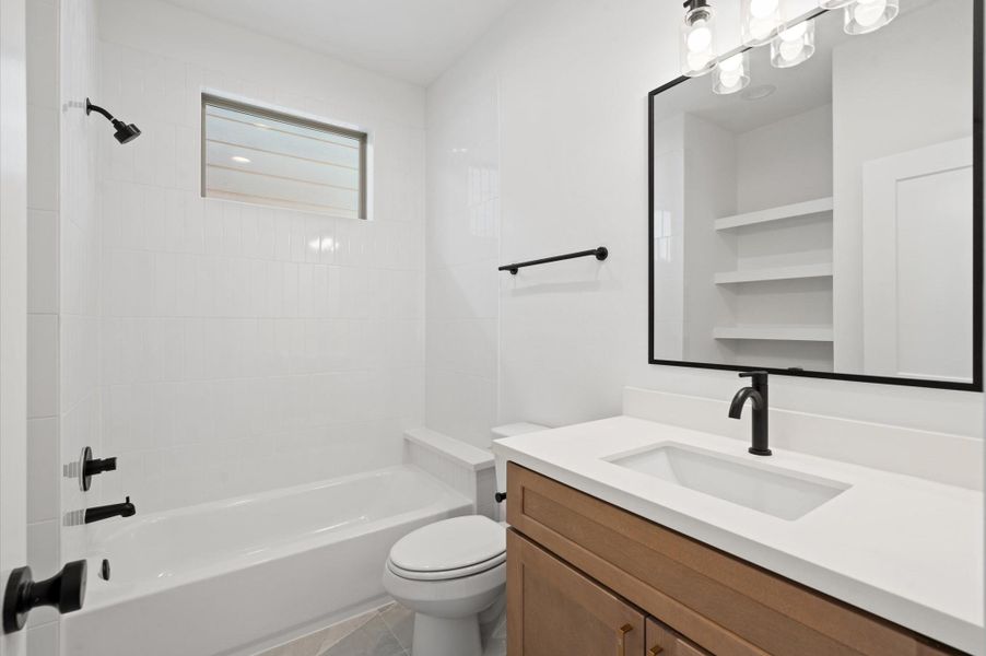 Full en-suite bath in each secondary bedroom.