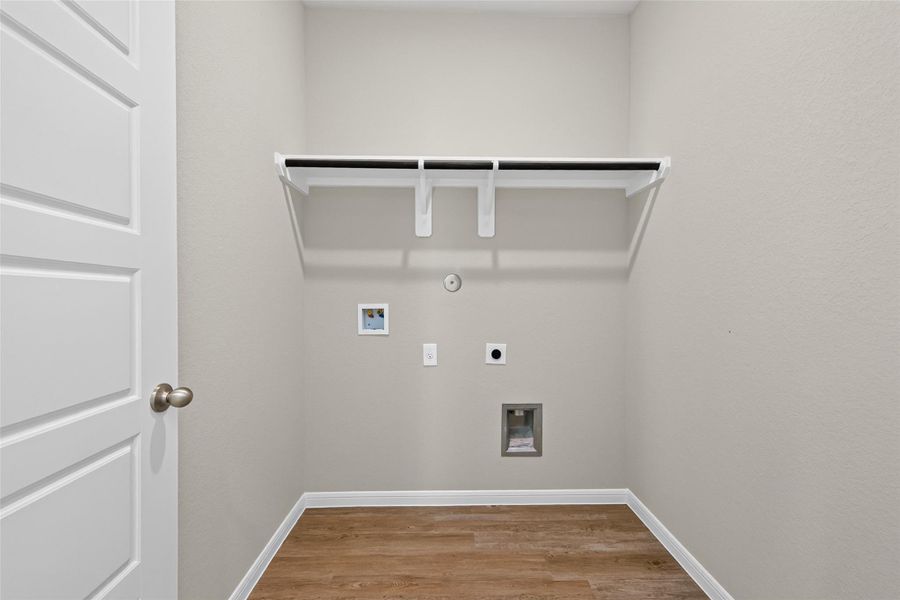 Spacious, unfurnished interior of a new home in Woodland Lakes, Huffman (Image 21).