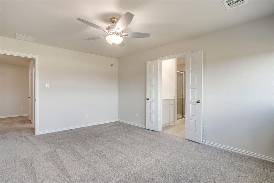 Spacious, unfurnished interior of a new home in , Mansfield (Image 38).