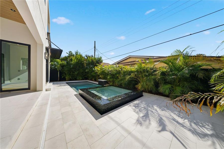 Exterior details and patio area of a home in , Tampa (Image 37).
