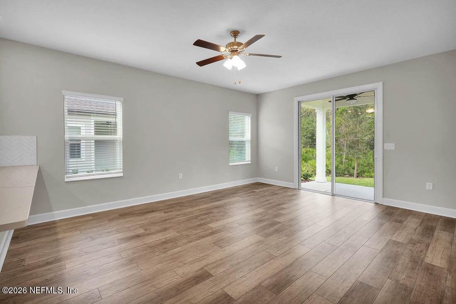 Spacious, unfurnished interior of a new home in , Jacksonville (Image 11).