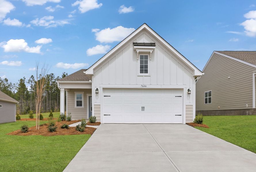 Front exterior of a new home in Roselyn, Lancaster, SC, highlighting curb appeal (Image 1). Front exterior of a new home in Roselyn, Lancaster, SC, highlighting curb appeal (Image 1).