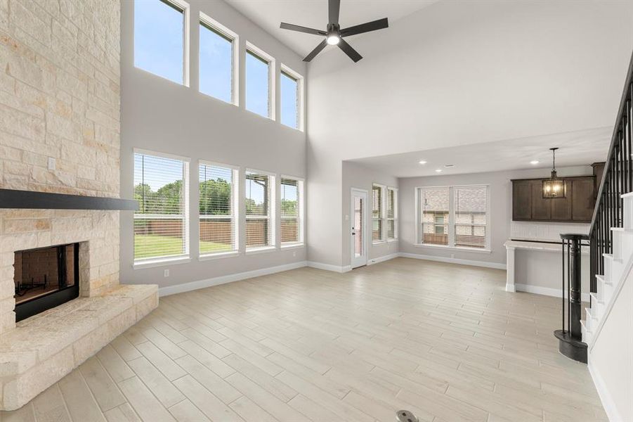 DFW-Lovers Landing-Concept 3218-915 Allegro Avenue-Family room1-Risewell Homes