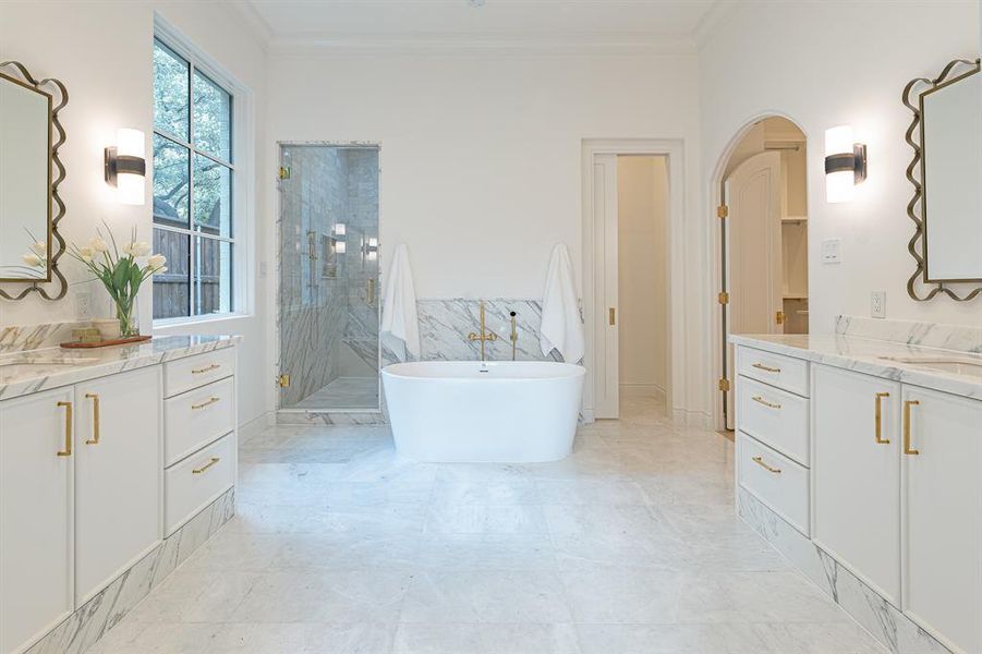 Furnished interior view inside a new home in , Dallas (Image 6).