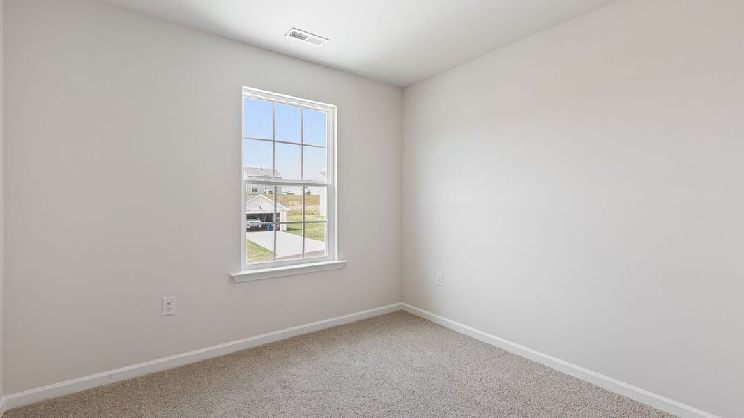 Spacious, unfurnished interior of a new home in Willow Mill, Thomasville (Image 19).