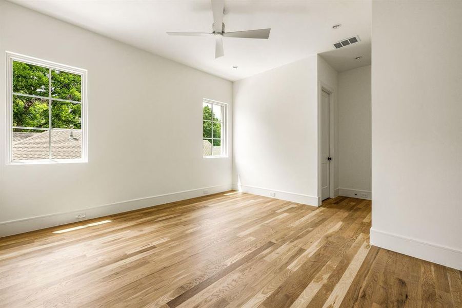 Spacious, unfurnished interior of a new home in , Dallas (Image 21).