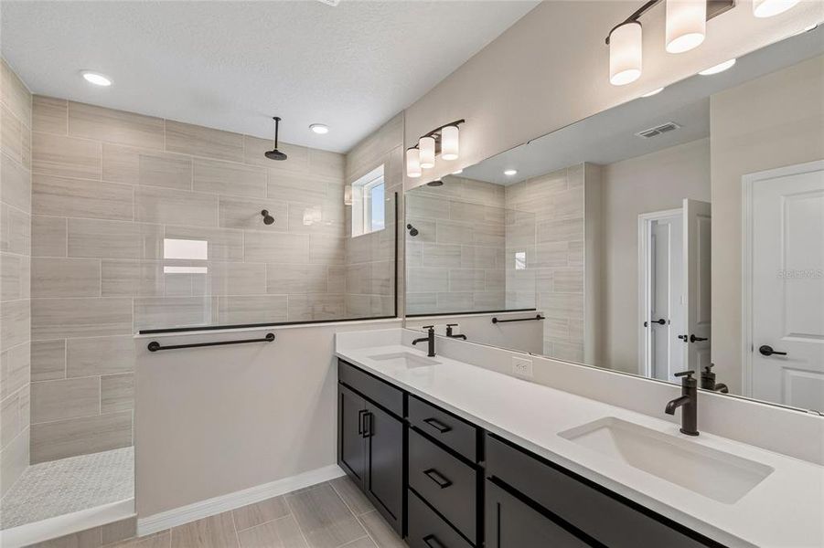 Furnished interior view inside a new home in Weslyn Park in Sunbridge 34', St. Cloud (Image 9). Furnished interior view inside a new home in Weslyn Park in Sunbridge 34', St. Cloud (Image 9).