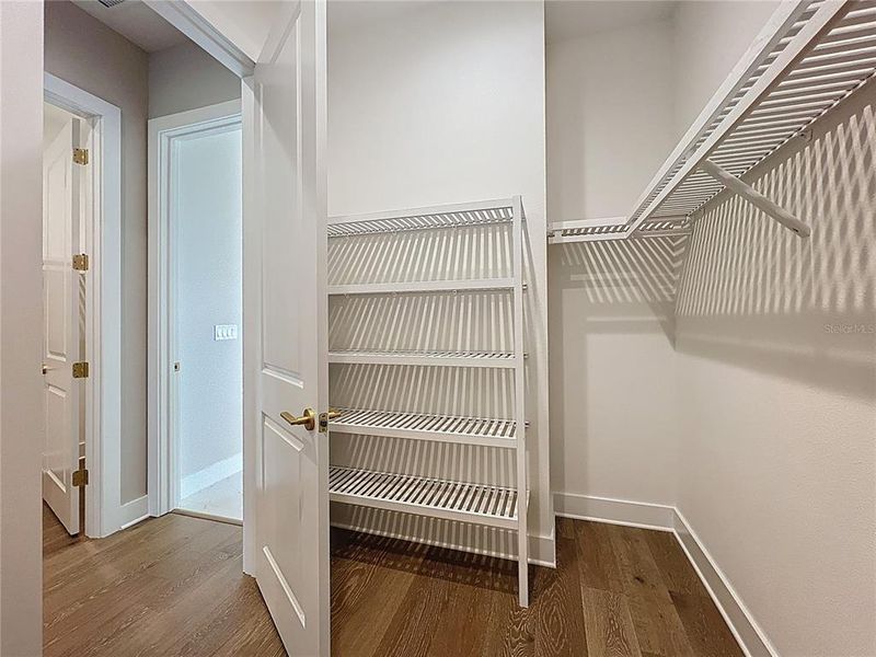 Spacious, unfurnished interior of a new home in Hampton Lakes, Sarasota (Image 37). Spacious, unfurnished interior of a new home in Hampton Lakes, Sarasota (Image 37).