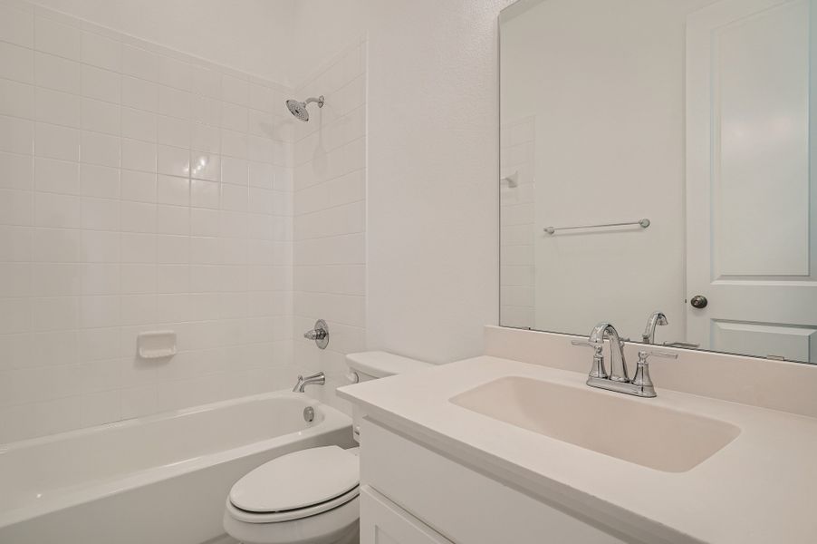 Plan 852 Secondary Bathroom Representative Photo