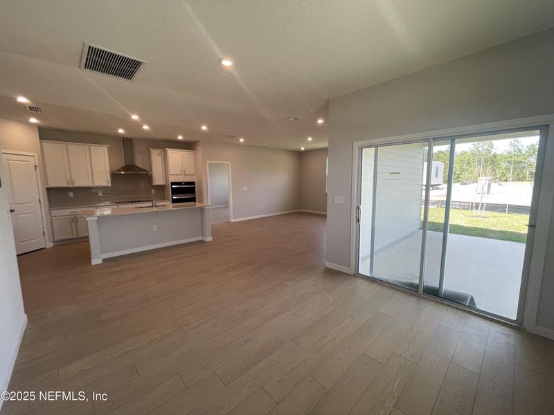 Spacious, unfurnished interior of a new home in Magnolia Series at Seminole Palms, Palm Coast (Image 15).