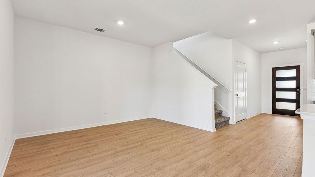 Spacious, unfurnished interior of a new home in Monarch Ranch, Manor (Image 20).