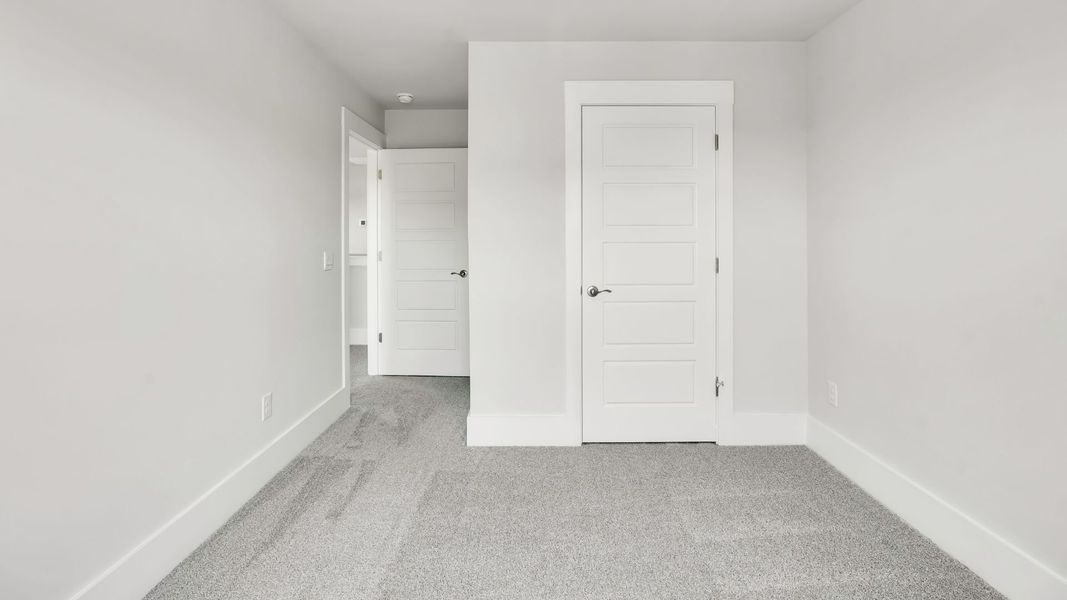 Spacious, unfurnished interior of a new home in Bella Point, Bolivia (Image 23).