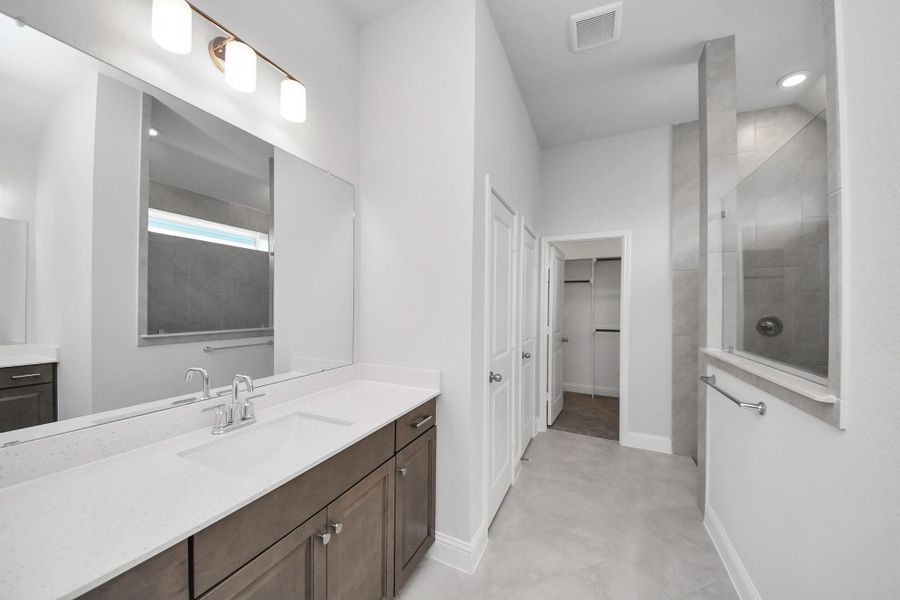 Furnished interior view inside a new home in Arabella on the Prairie: Heritage Collection, Richmond (Image 16). Furnished interior view inside a new home in Arabella on the Prairie: Heritage Collection, Richmond (Image 16).