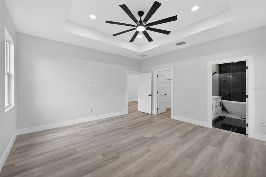 Spacious, unfurnished interior of a new home in , Spring Hill (Image 43).