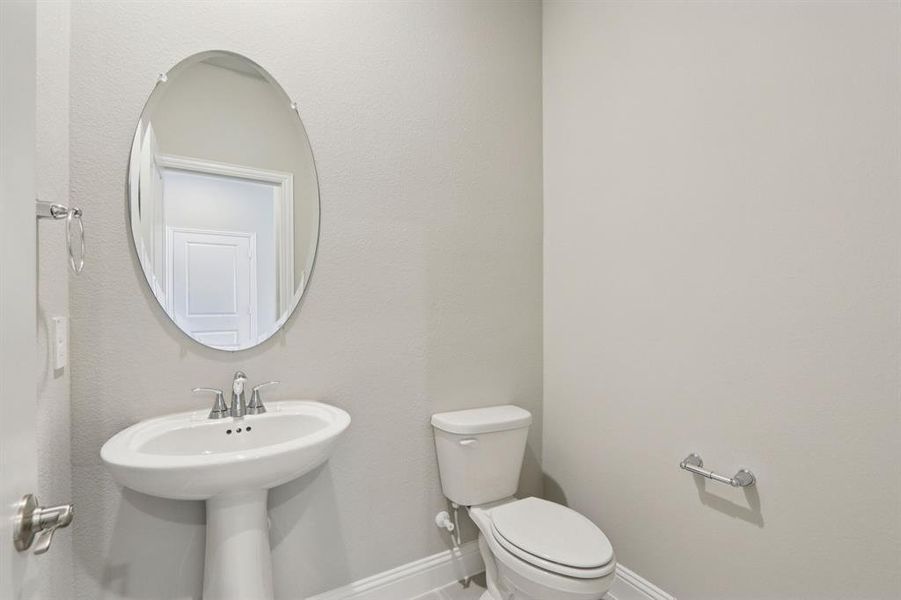 Furnished interior view inside a new home in Westmoor, Sherman (Image 16).