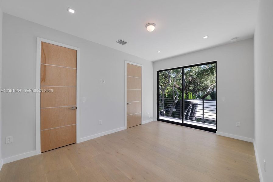 Spacious, unfurnished interior of a new home in , Miami (Image 19).