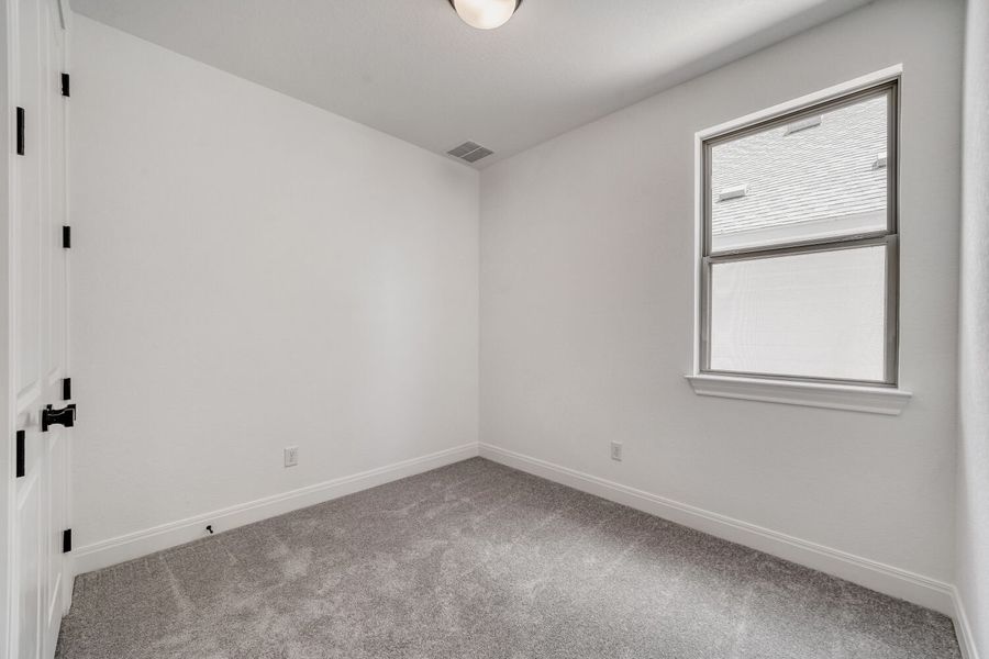 Spacious, unfurnished interior of a new home in The Porch at Du Pre, Buda (Image 16). Spacious, unfurnished interior of a new home in The Porch at Du Pre, Buda (Image 16).
